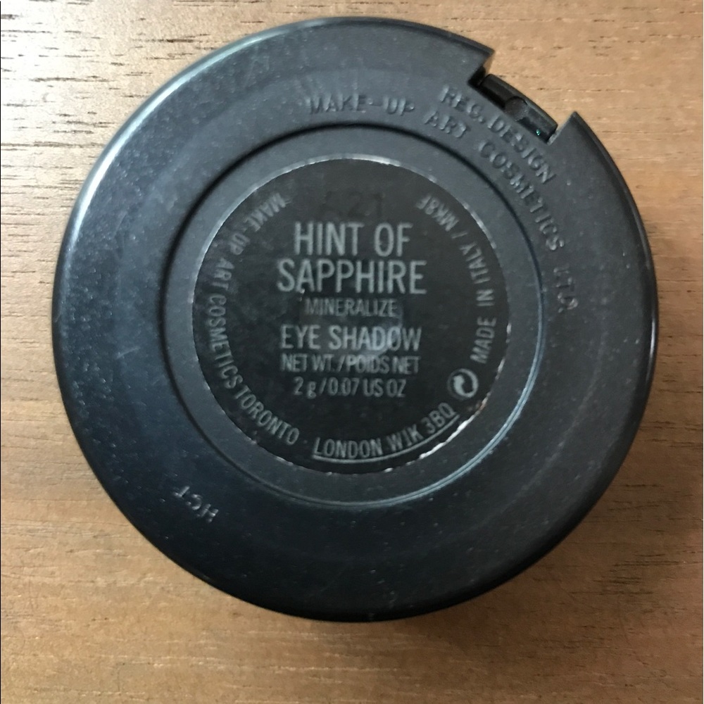 MAC Makeup - Picture 2 of 3